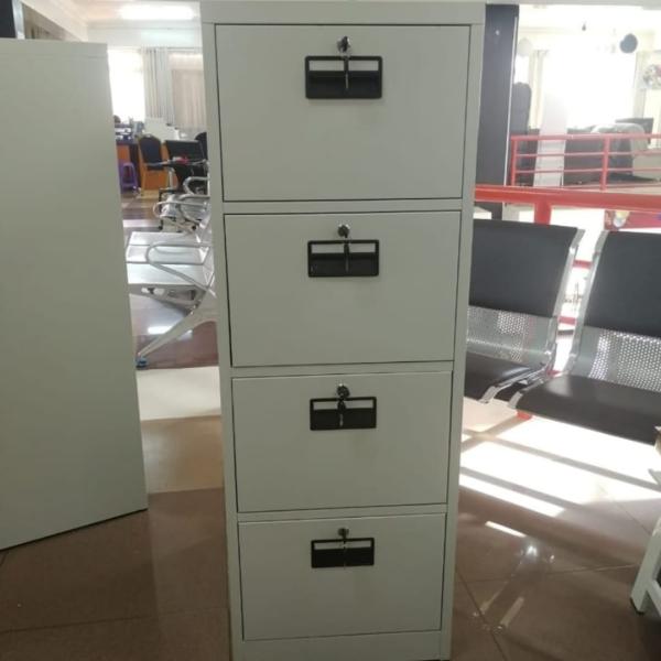 4-drawer filling cabinet by mwajo